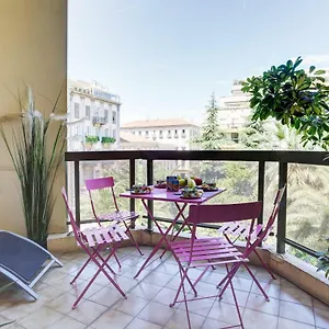 Grand H -f2, Face Vieux- Nice, Terrasse, Ascenseur, Climatisation, Terrace - Center Apartment